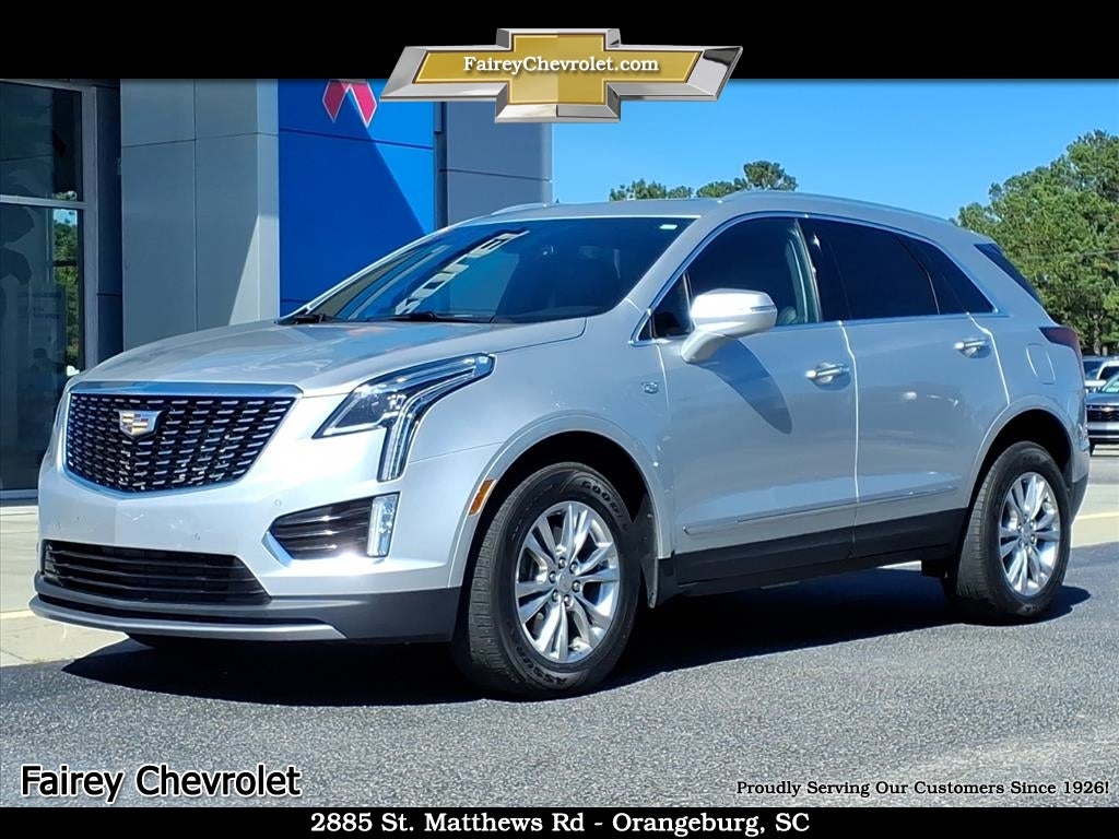 2020 Cadillac XT5 Premium Luxury in Radiant Silver Metallic — front three-quarter view