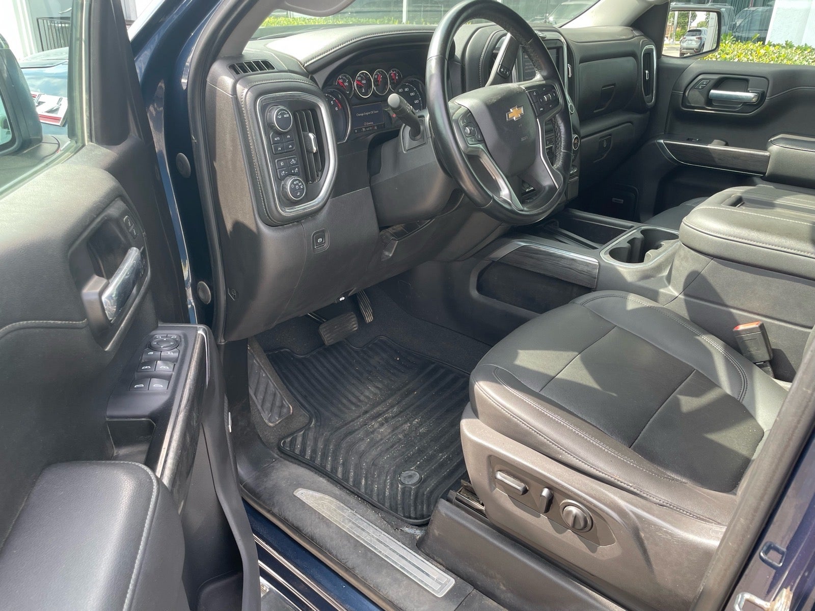 2021 Chevrolet Silverado 1500 — interior view